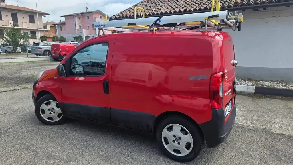 Usata Fiat Fiorino 95 CV (69 kW) 2017 Rosso / pastello Monovolume