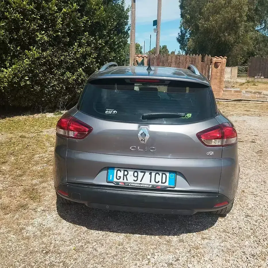 Usata Renault Clio V 90 CV (66 kW) 2022 Grigio Station wagon