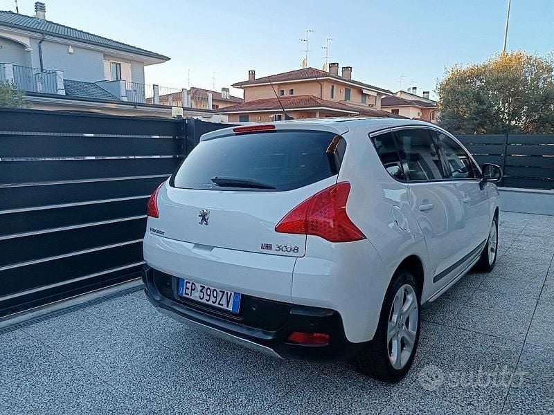 Usata Peugeot 3008 112 CV (82 kW) 2013 Bianco Station wagon