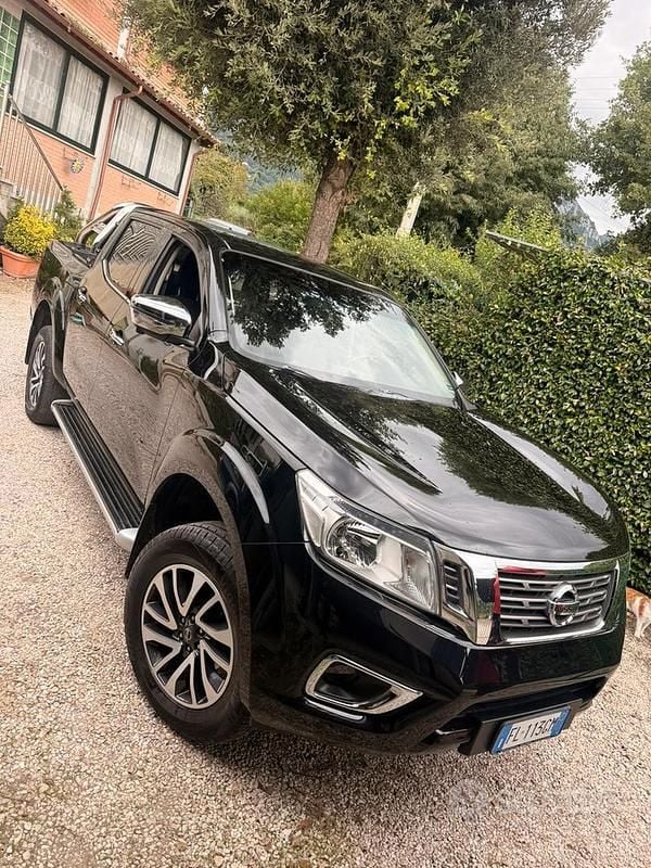 Nero Usata 2018 Nissan Navara N-Connecta Pick-up | 25.000 € (Buon prezzo) - Immagine 1/4