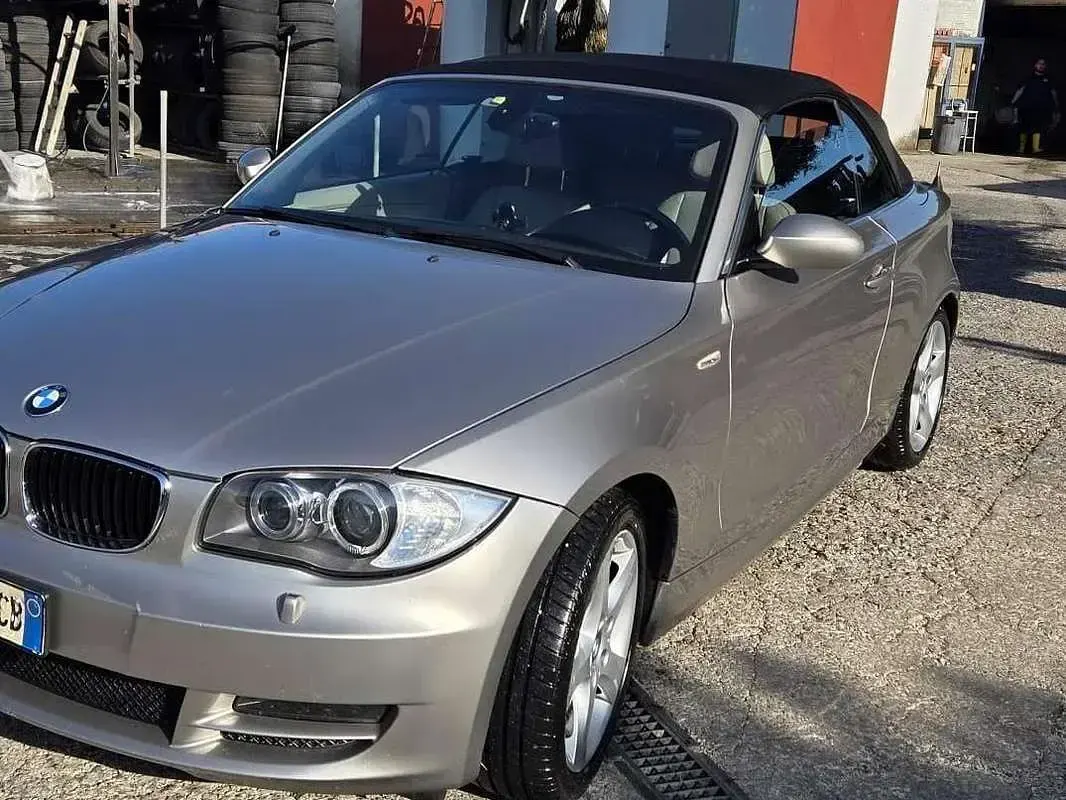 Begagnad BMW 120 Cabriolet Comfort Edition 170 HK (125 kW) 2008 Brun Cab