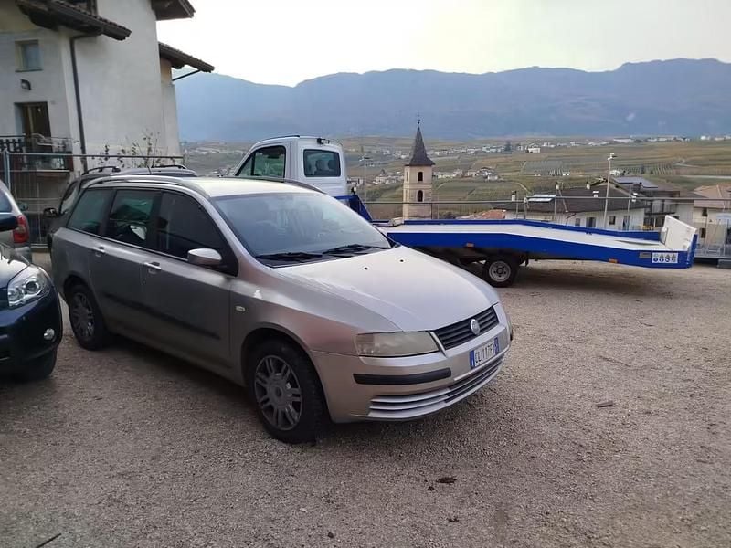 Usata Fiat Stilo Dynamic 115 CV (84 kW) 2003 Grigio Station wagon