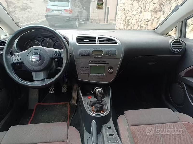 Usata Seat Leon 140 CV (102 kW) 2007 Grigio Utilitaria