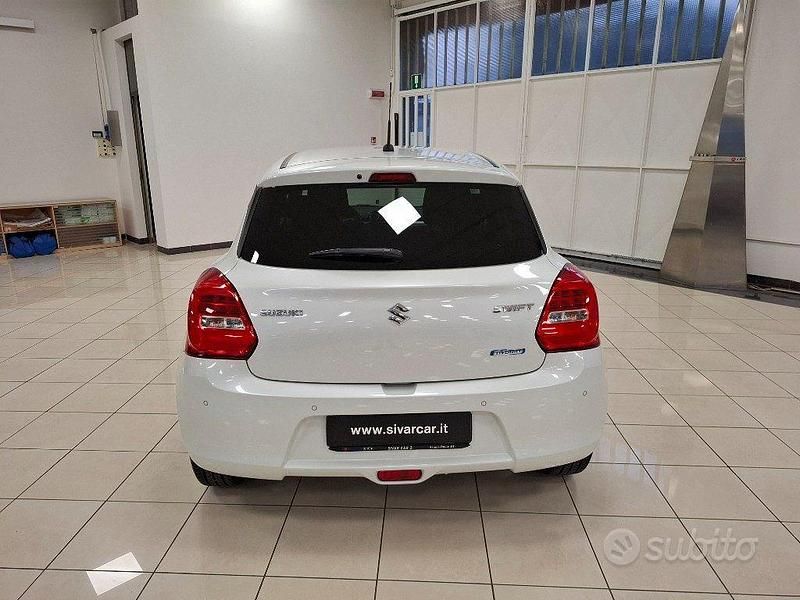 Usata Suzuki Swift 83 CV (61 kW) 2023 Bianco Utilitaria