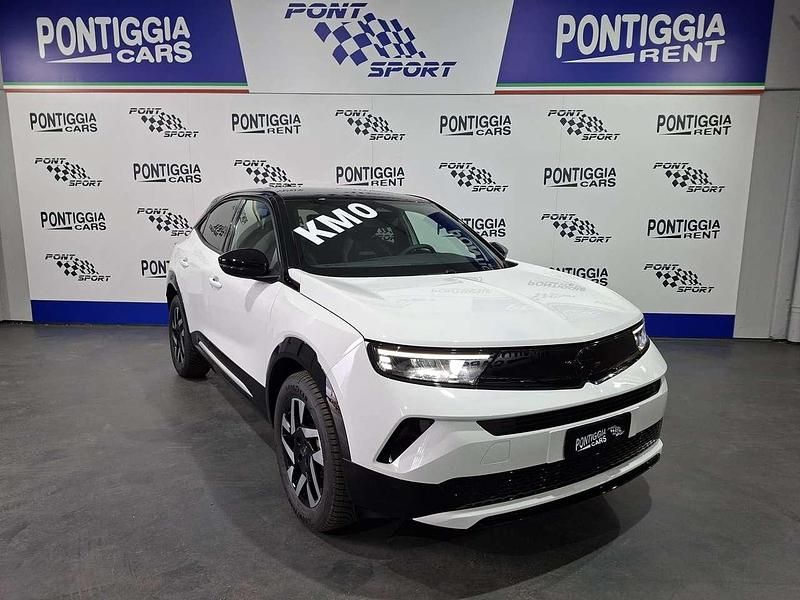 Nuova Opel Mokka 136 CV (100 kW) 2026 Ewp  vernice bianco banchisa SUV