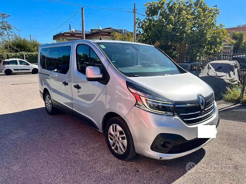 Grigio Usata 2019 Renault Trafic Intens Monovolume | 17.500 € (Buon prezzo) - Immagine 1/4
