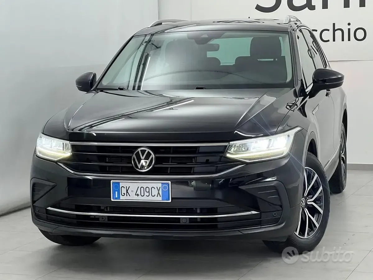 Usata VW Tiguan Life 122 CV (89 kW) 2022 Nero SUV