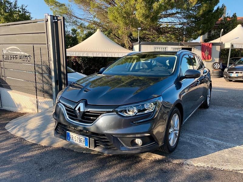 Usata Renault Mégane GrandTour Intens 110 CV (80 kW) 2018 Grigio Station wagon