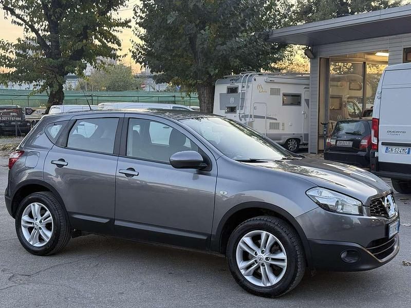 Usata Nissan Qashqai 360º 117 CV (86 kW) 2014 Grigio SUV