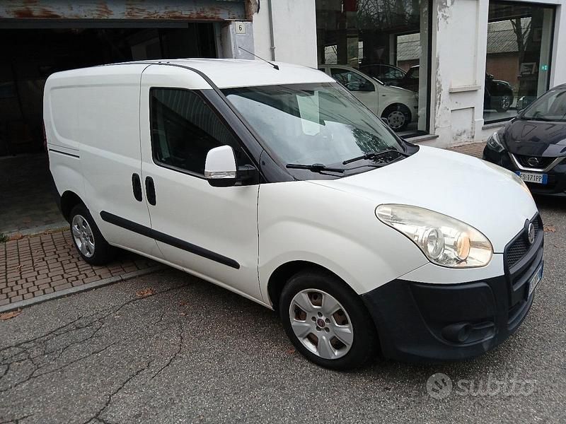Usata Fiat Doblò 105 CV (77 kW) 2013 Bianco Monovolume
