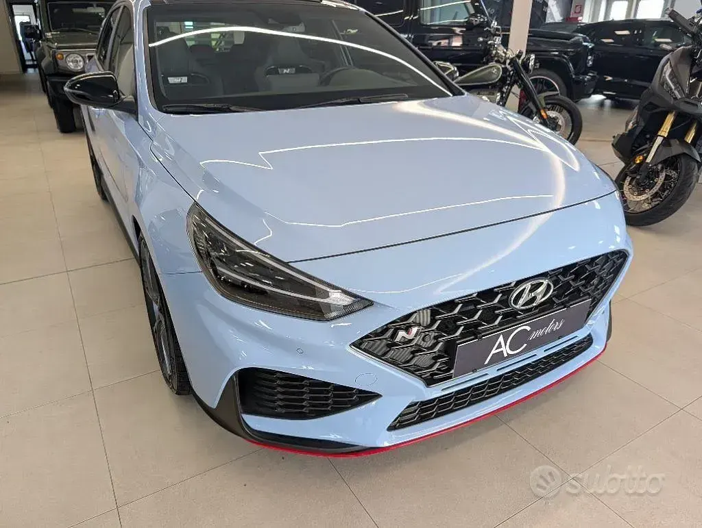 Usata Hyundai i30 N Performance 280 CV (205 kW) 2024 Blu Berlina
