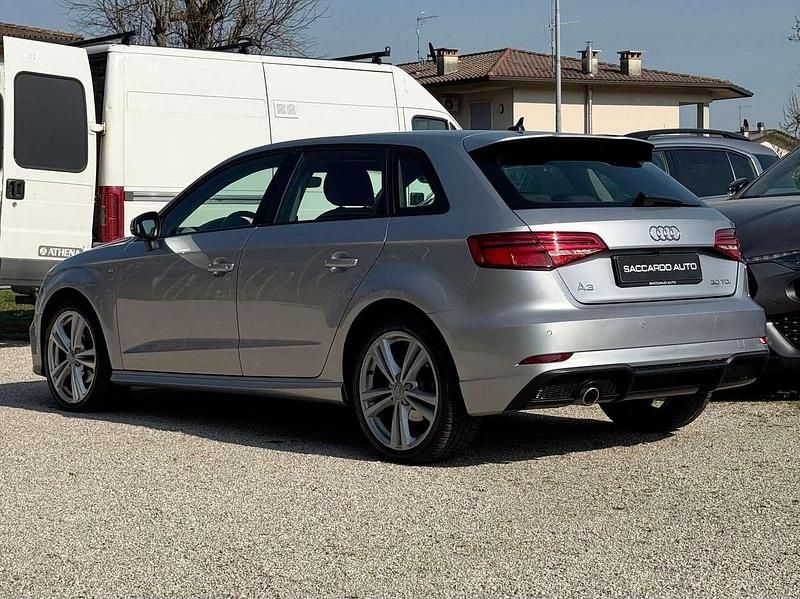 Usata Audi A3 S-Line 116 CV (85 kW) 2019 Grigio Berlina