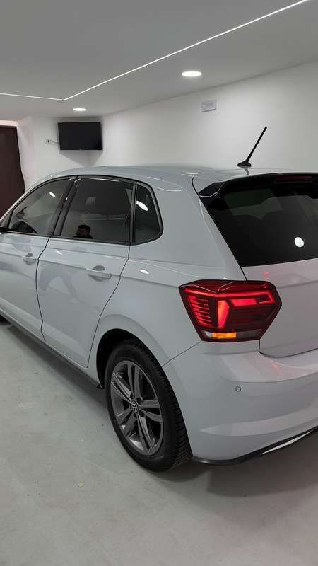 Usata 2020 VW Polo Sportline Tre volumi | 14.000 € (Buon prezzo) - Immagine 1/4