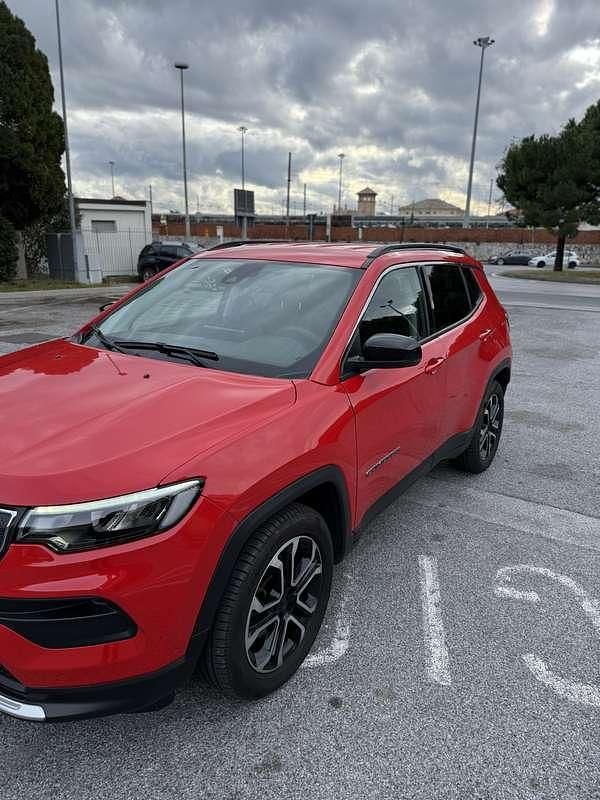 Usata Jeep Compass Limited 131 CV (96 kW) 2022 Rosso SUV