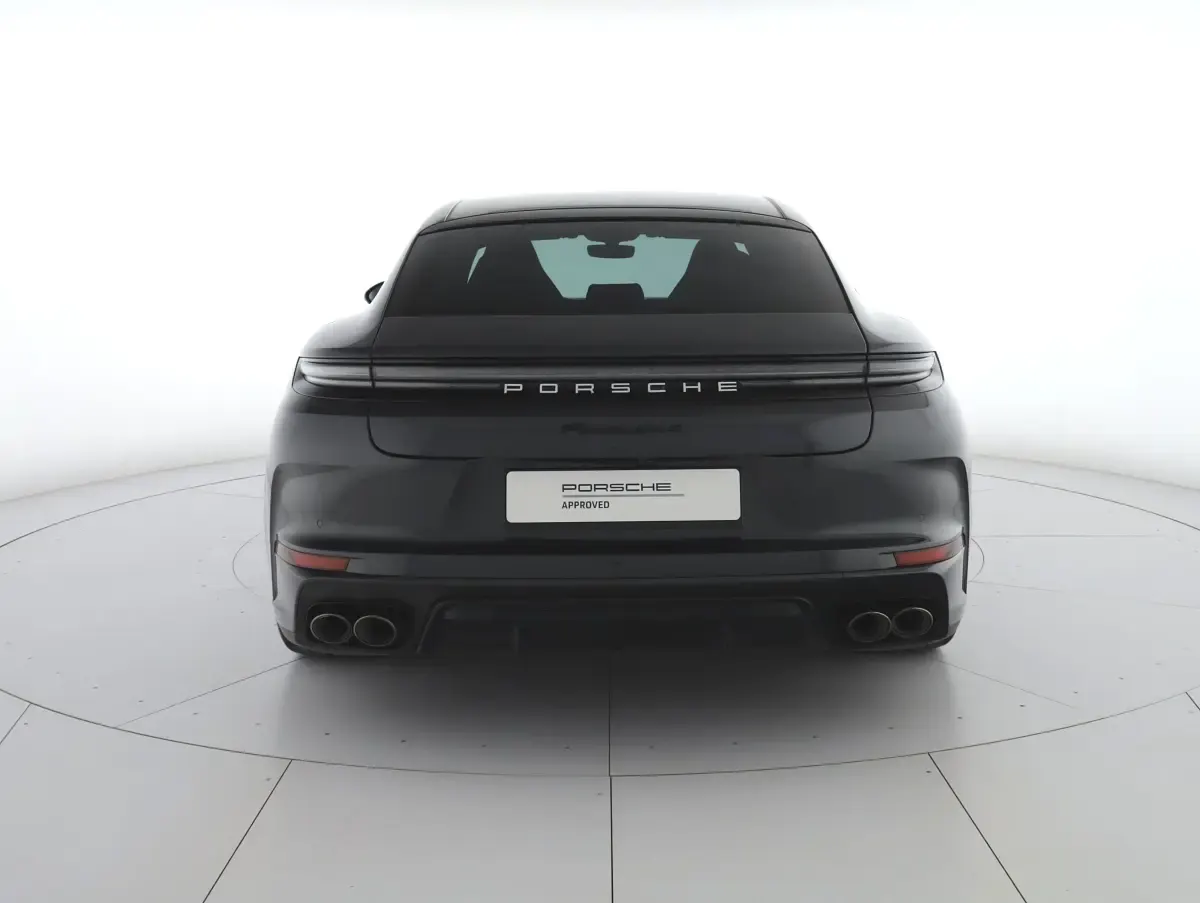 Usata Porsche Panamera 4 E-Hybrid 470 CV (345 kW) 2024 Grigio vulcano metallizzato Utilitaria