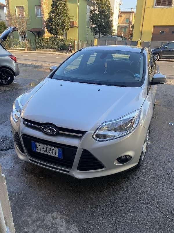 Usata Ford Focus Titanium 95 CV (69 kW) 2013 Grigio Berlina