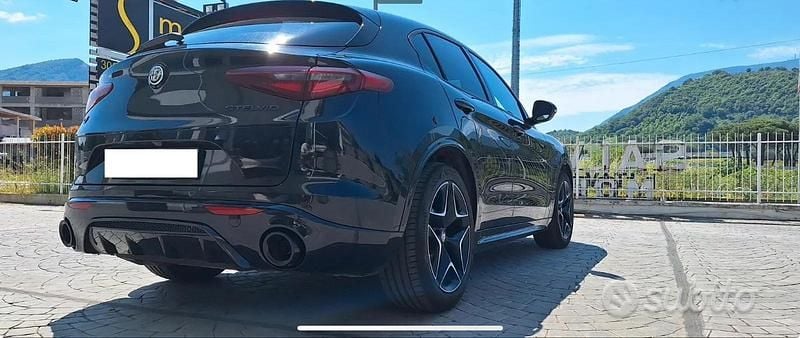 Usata Alfa Romeo Stelvio Veloce 210 CV (154 kW) 2020 Nero SUV