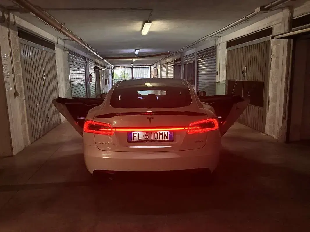 Usata Tesla Model S 158 kW (215 CV) 2017 Utilitaria