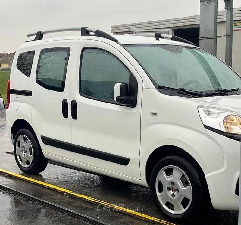 Begagnad Fiat Qubo Trekking 82 HK (60 kW) 2019 Vit Minibuss