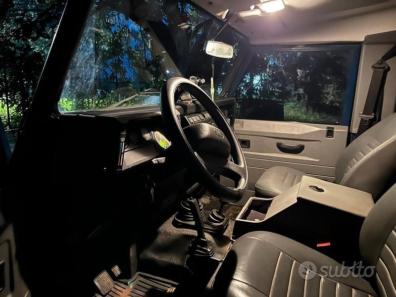 Usata Land Rover Defender 122 CV (89 kW) 2002 Blu SUV