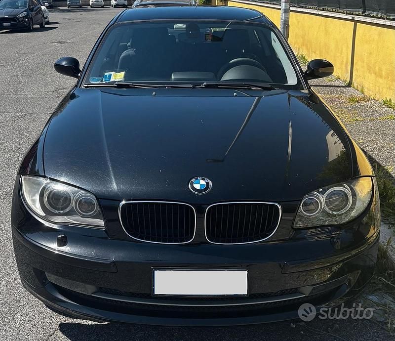 Usata BMW 118 143 CV (105 kW) 2008 Nero Utilitaria