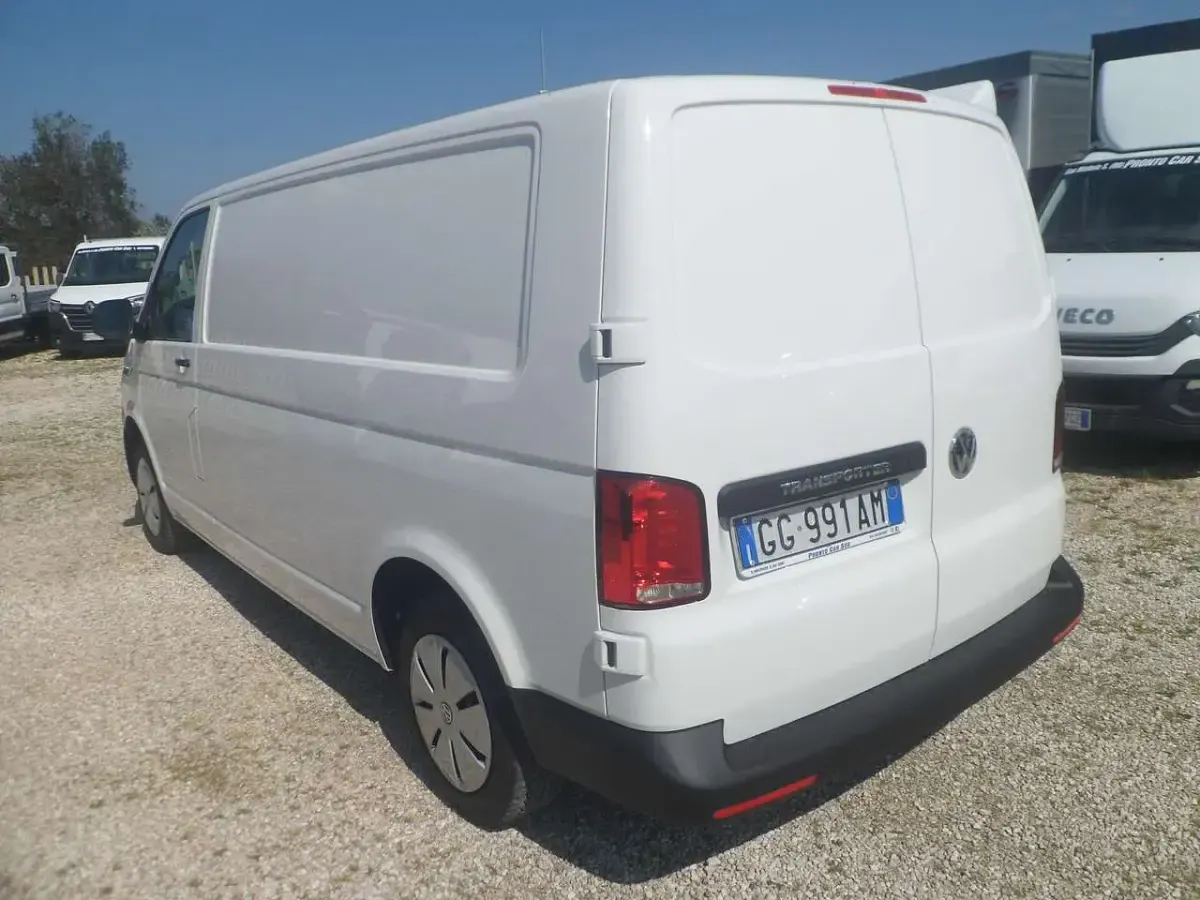 Usata VW Transporter 150 CV (110 kW) 2022 Bianco Furgone