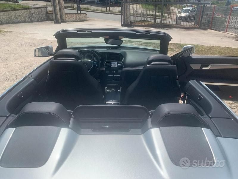 Usata Mercedes E220 AMG 170 CV (125 kW) 2015 Grigio Cabrio