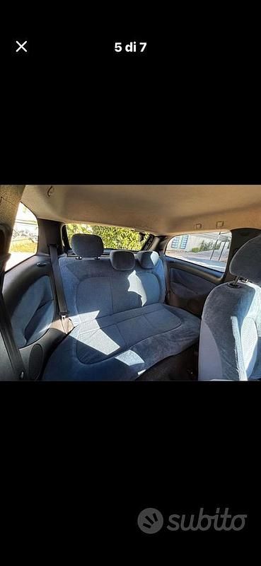 Usata Lancia Ypsilon 60 CV (44 kW) 2004 Grigio Utilitaria