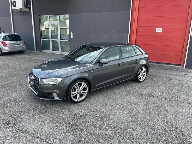 Usata Audi A3 S-Line 150 CV (110 kW) 2018 Grigio scuro Berlina