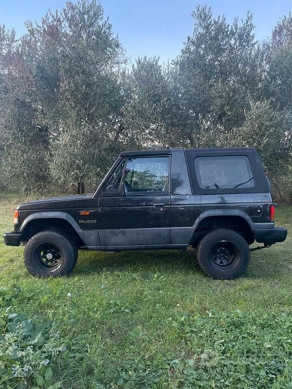 Usata Mitsubishi Pajero Top 1988 Nero SUV