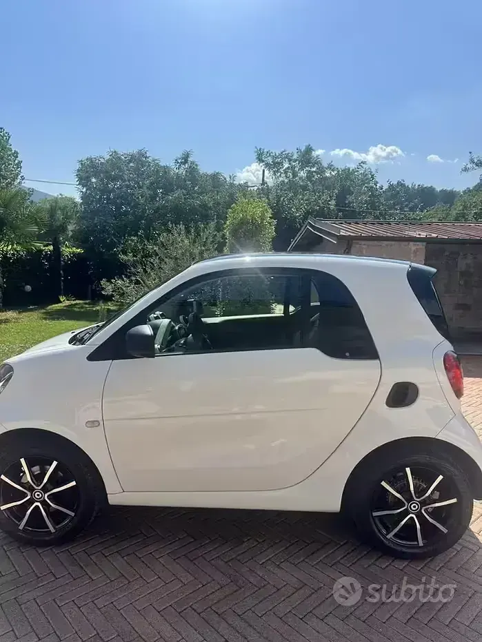 Usata Smart ForTwo Coupé 71 CV (52 kW) 2016 Bianco Coupé