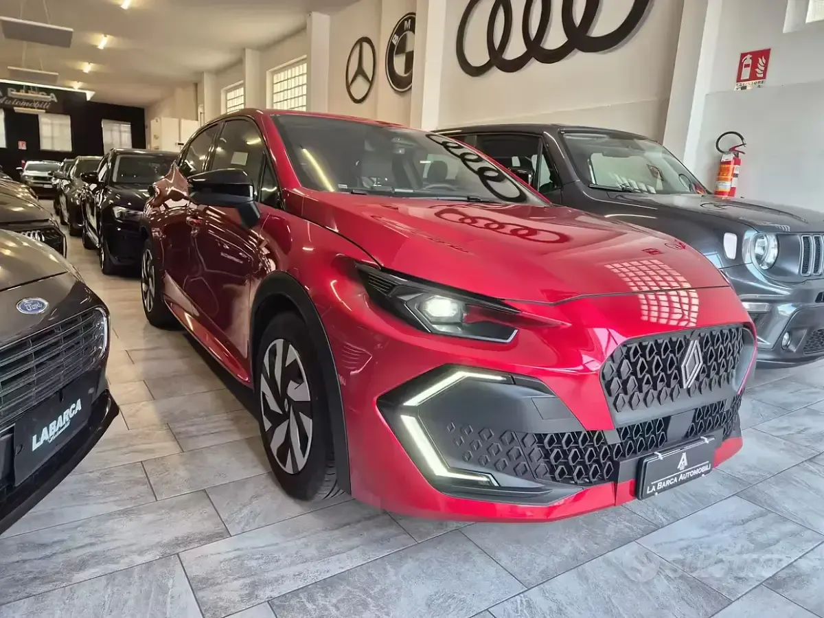 Usata Renault Clio V Evolution 116 CV (85 kW) 2025 Rosso Berlina