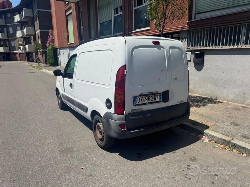 Usata Renault Kangoo 84 CV (61 kW) 2007 Bianco Monovolume