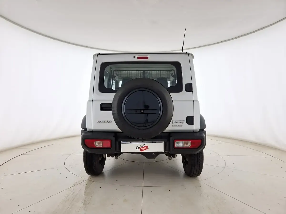 Usata Suzuki Jimny 102 CV (75 kW) 2022 Grigio metallizzato SUV
