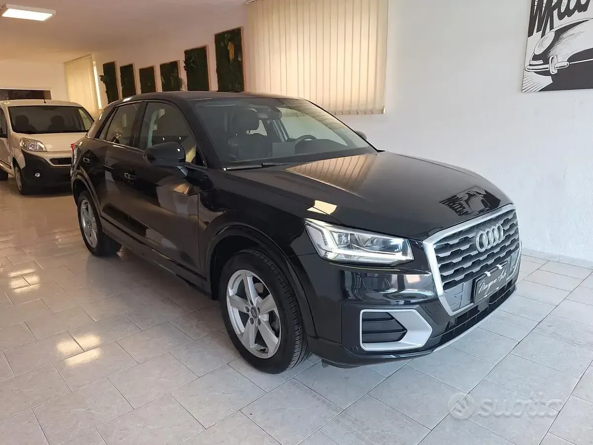 Usata Audi Q2 Admired 116 CV (85 kW) 2019 Nero SUV