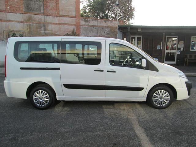 Usata Fiat Scudo Family 131 CV (96 kW) 2014 Bianco pastello Furgone
