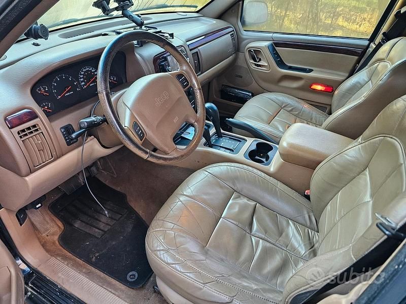 Usata Jeep Grand Cherokee Limited 223 CV (164 kW) 2000 Nero SUV