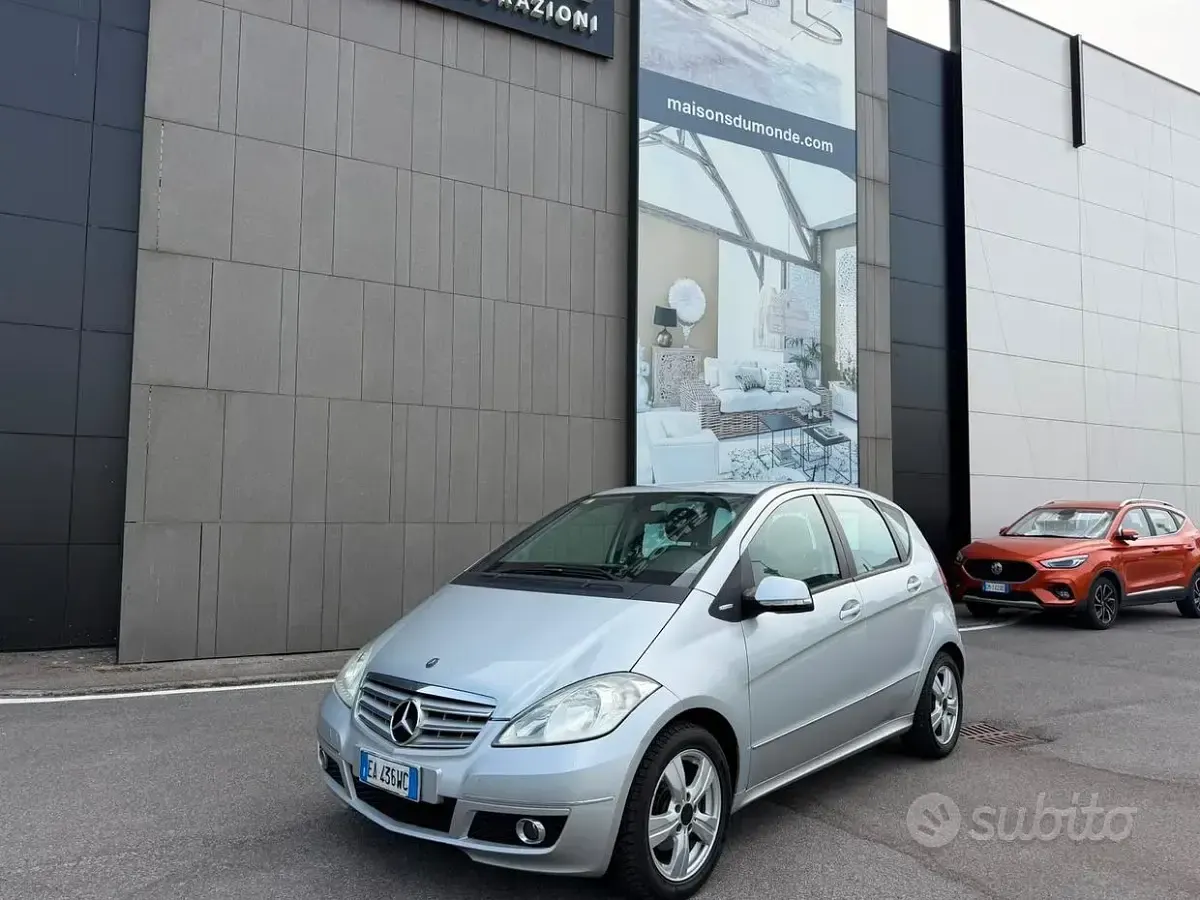 Usata Mercedes A160 Edition 95 CV (69 kW) 2010 Grigio Berlina
