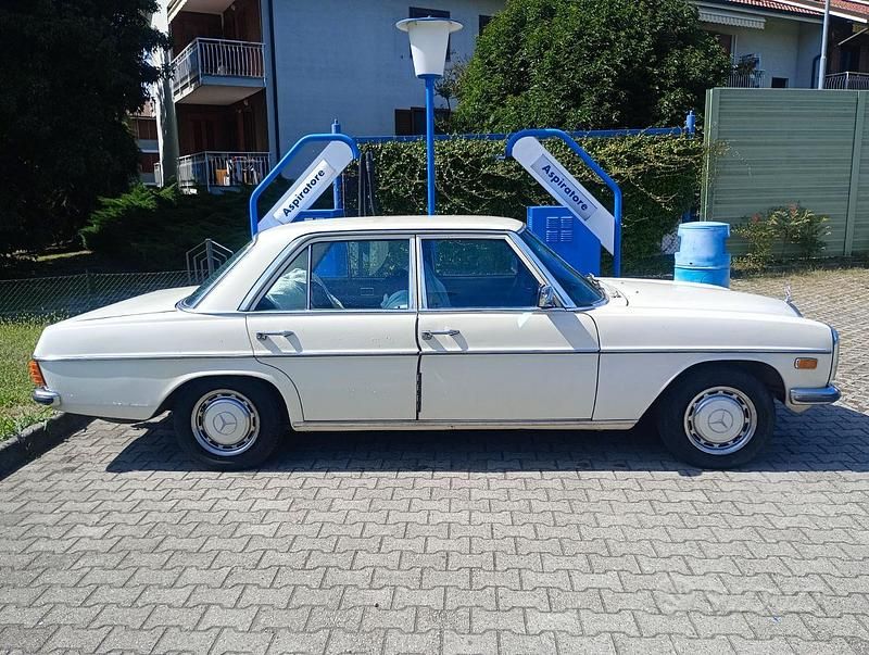 Usata Mercedes 240 1970 Berlina