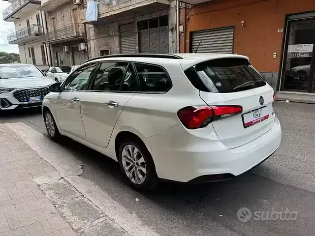 Käytetty Fiat Tipo Lounge 120 HP (88 kW) 2016 Valkoinen Farmari