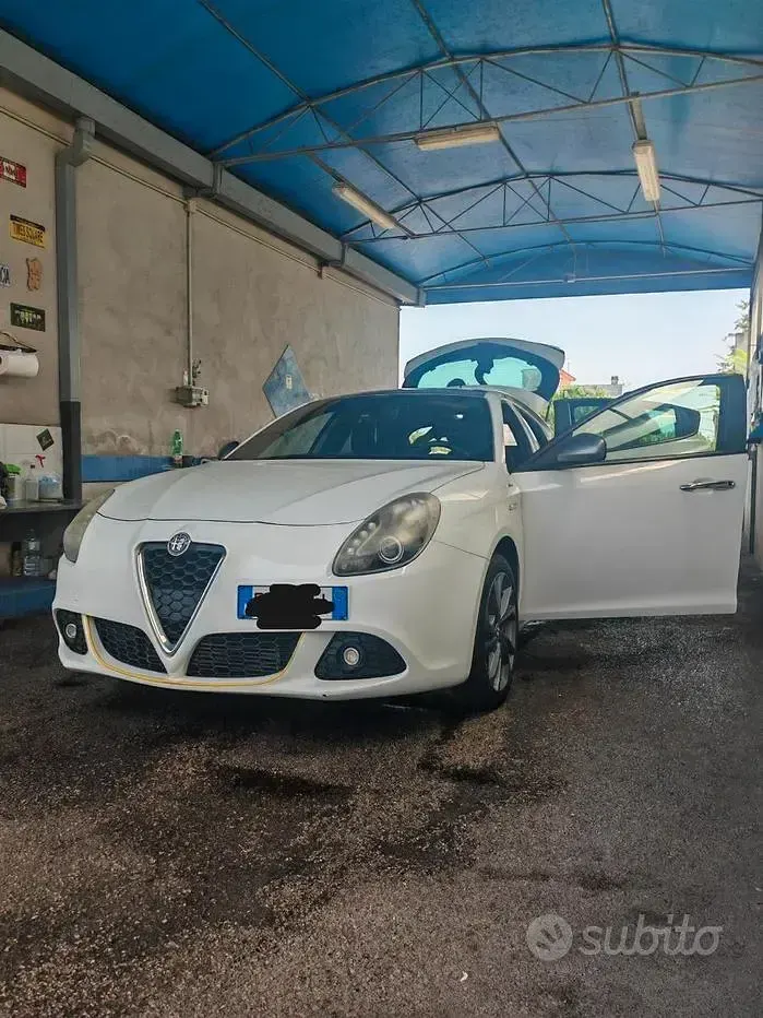 Usata Alfa Romeo Giulietta 120 CV (88 kW) 2013 Bianco Utilitaria