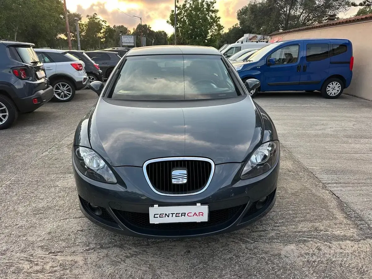 Usata Seat Leon Stylance 105 CV (77 kW) 2006 Grigio Utilitaria