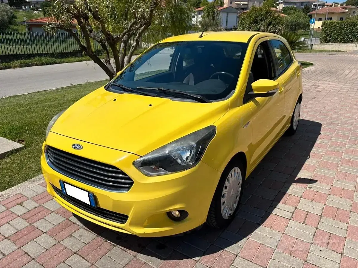 Begagnad Ford Ka Plus 71 HK (52 kW) 2016 Gul Halvkombi