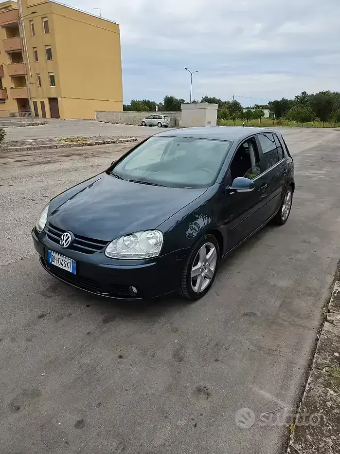 Usado VW Golf V 105 CV (77 kW) 2007 Berlina
