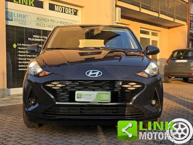 Usata Hyundai i10 63 CV (46 kW) 2025 Grigio Utilitaria