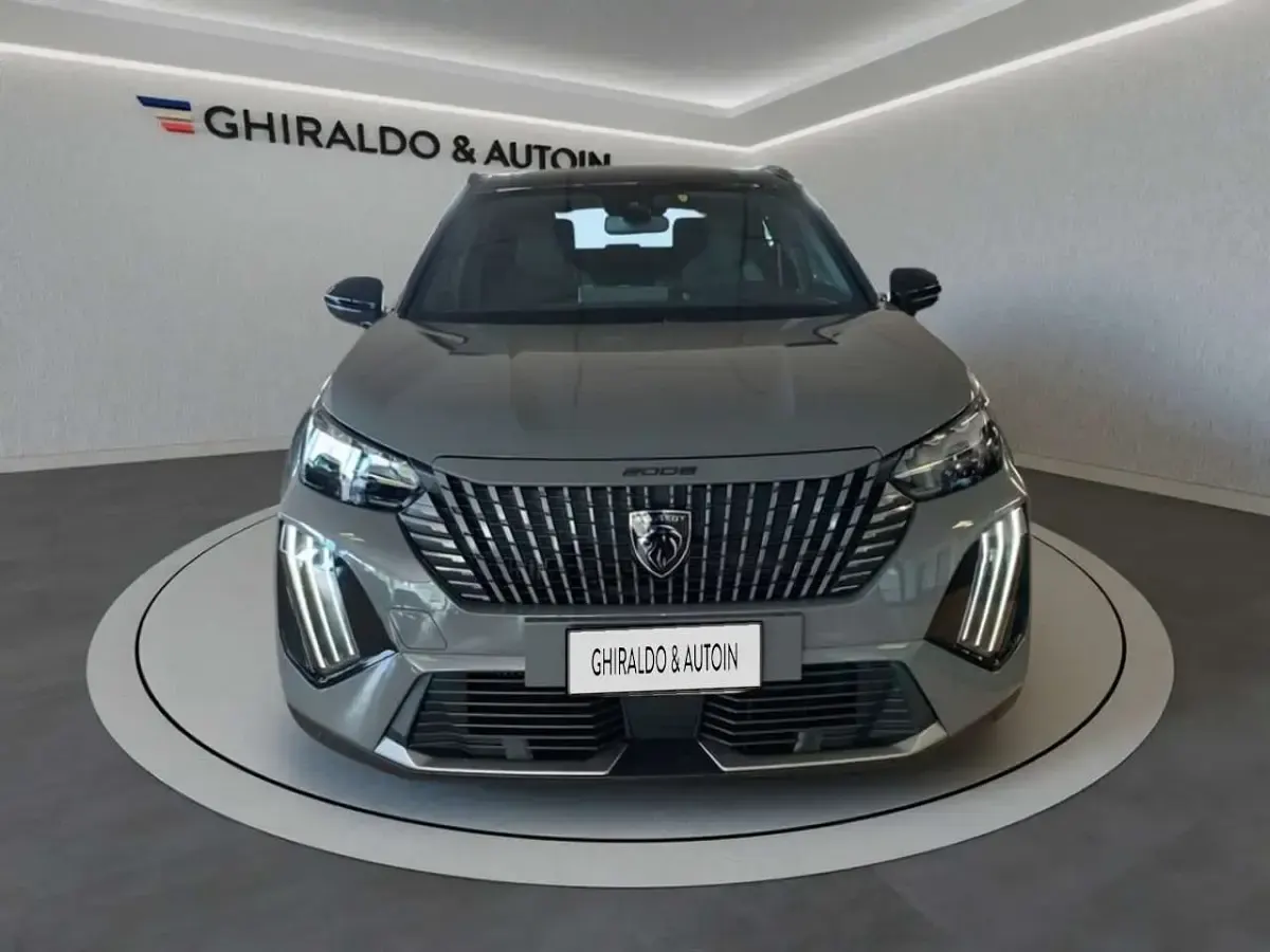 Usata Peugeot 2008 GT 131 CV (96 kW) 2023 Grigio SUV