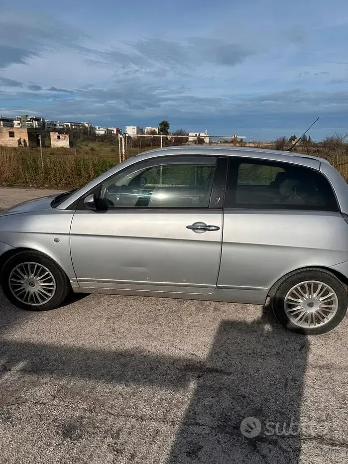 Usata Lancia Ypsilon 2006 Grigio Utilitaria