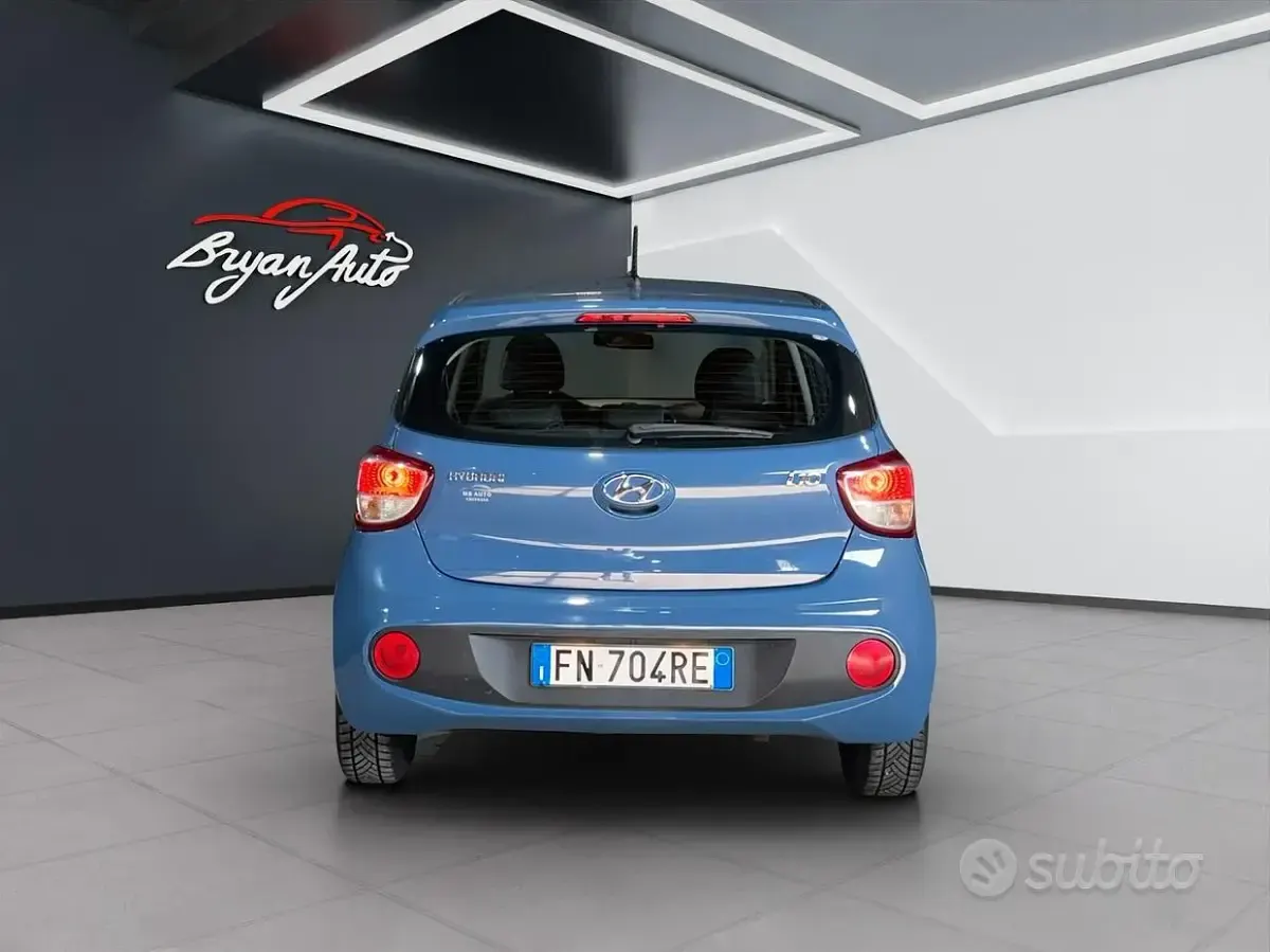 Usata Hyundai i10 67 CV (49 kW) 2018 Bluazzurro Utilitaria