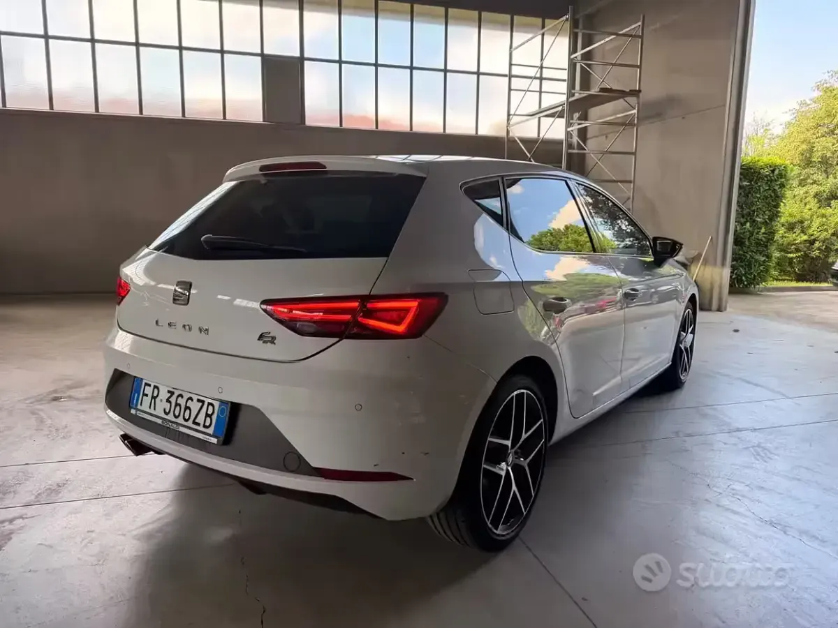 Usata Seat Leon FR 150 CV (110 kW) 2018 Bianco Berlina