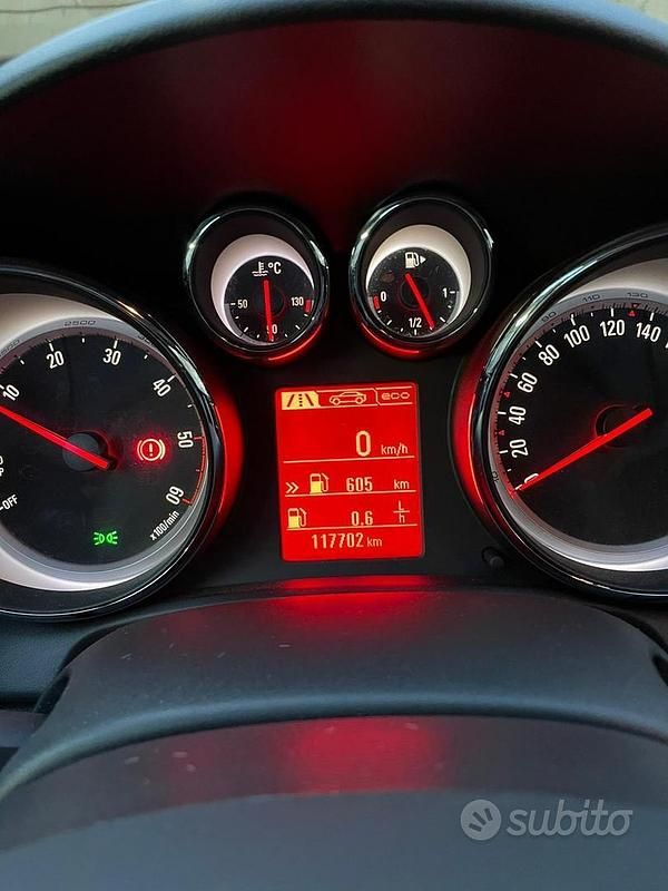 Usata Opel Astra Business 110 CV (80 kW) 2014 Grigio Berlina